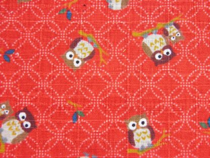 Dernier coupon Tissu petits hiboux fond shippo rouge 1m30